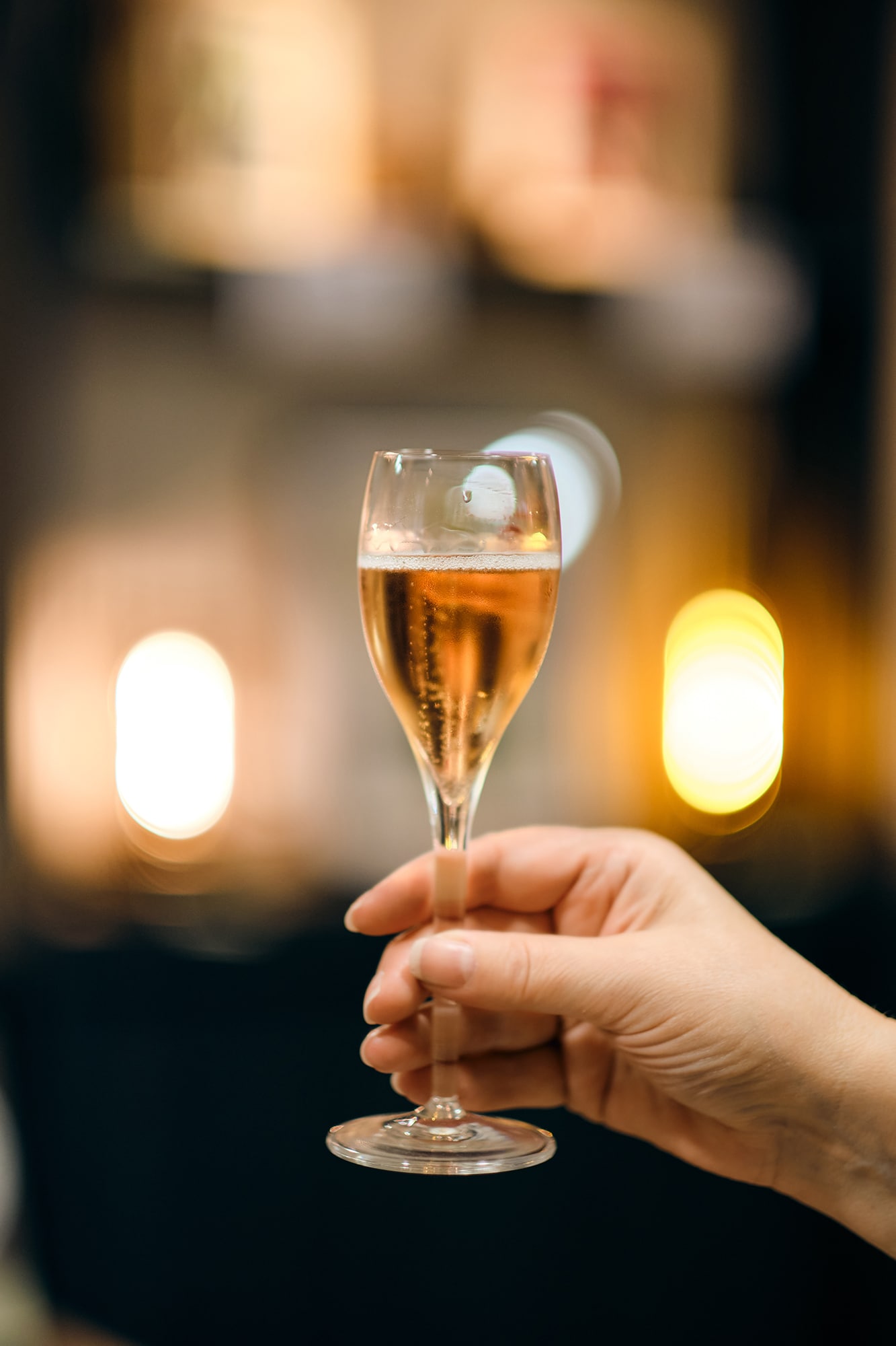coupe de champagne rosé - Epernay Tourisme