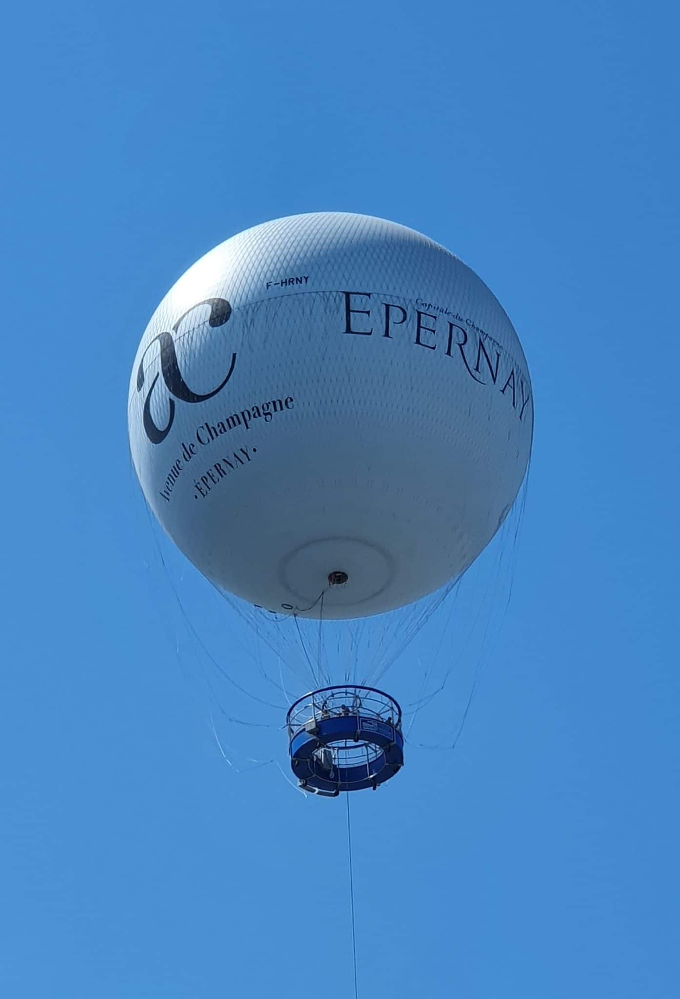 ballon dans le ciel d'Epernay