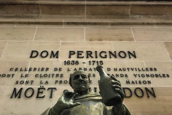Atelier privé à Aÿ : Qui était Dom Pérignon regiondo