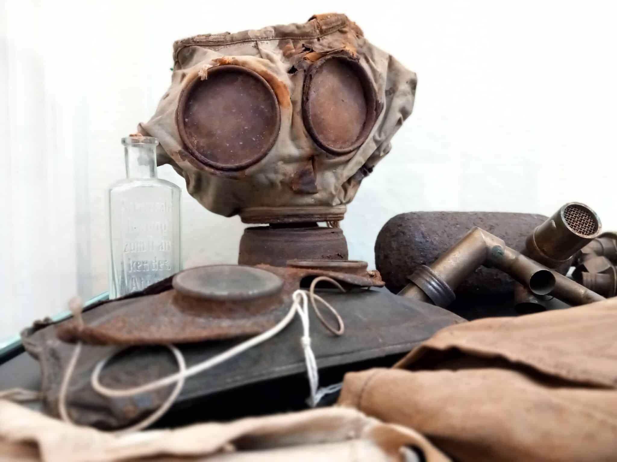 Vitrine guerre des gaz 1915